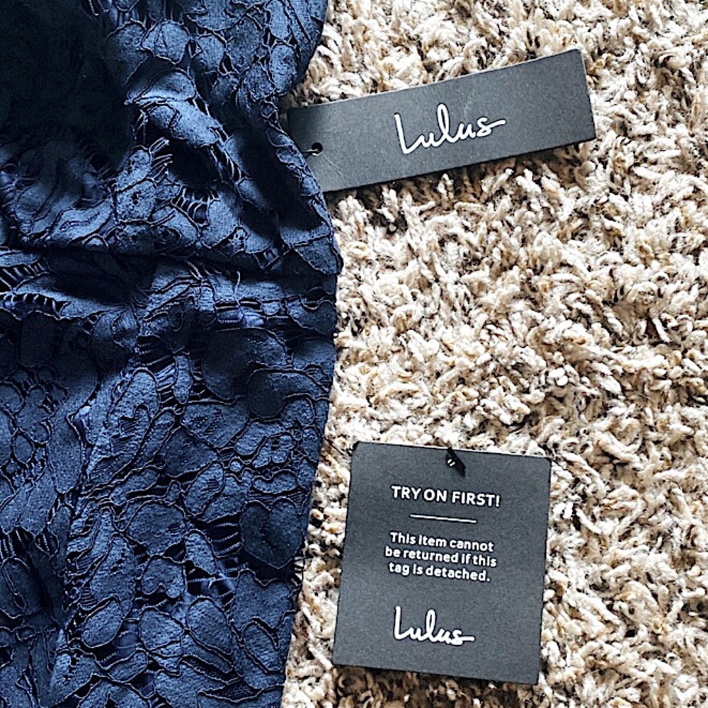 Lulus Lace Fully Lined Body on Dress - Picture 6 of 6